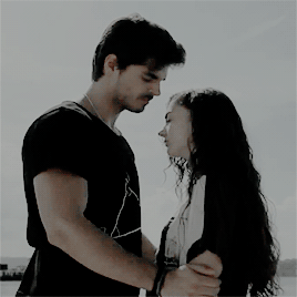 GÜNEŞİN KIZLARI’NDA SAVNAZ ÇİFTİNİN UNUTULMAZ 20 SAHNESİ (13)