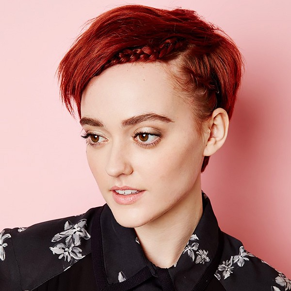 KISA SAÇLARDA MUHTEŞEM DURAN 8 ÖRGÜ MODELİ (4)