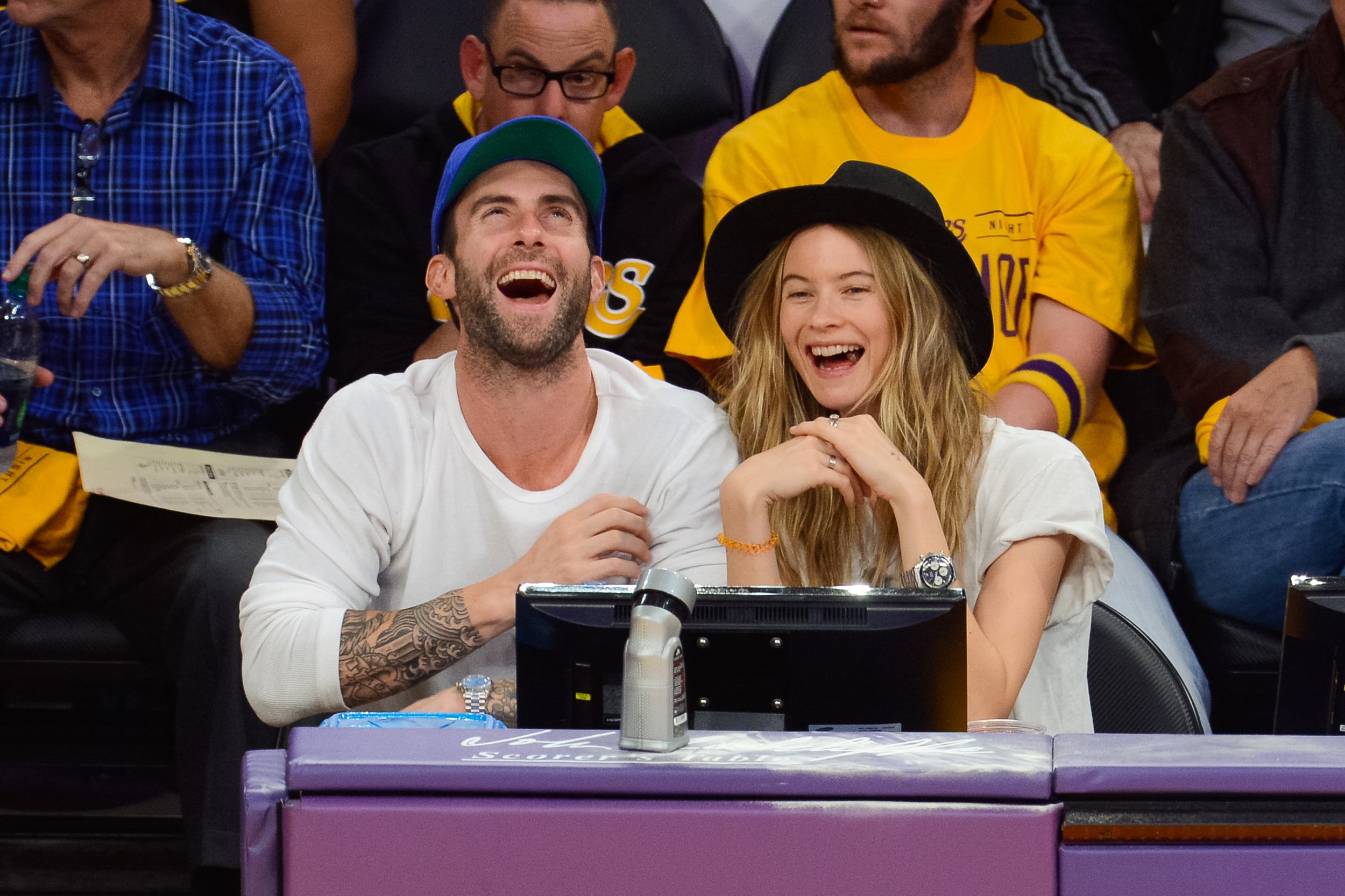 KOMİK ERKEKLERLE ÇIKMANIZ İÇİN 7 SEKSİ SEBEP (4)