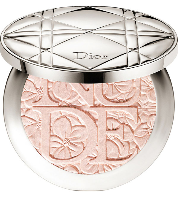 PÜRÜZSÜZ BİR CİLT İÇİN İHTİYACINIZ OLAN 7 ÜRÜN 6