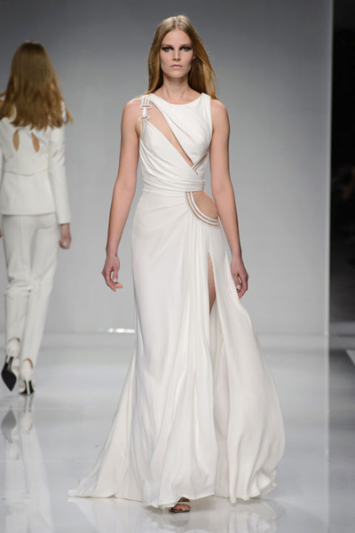 MODA HAFTASI'NDAN BAHAR 2016 İÇİN GELİNLİK TRENDLERİ (2)