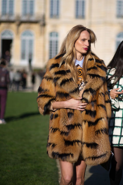 PARİS MODA HAFTASI'NDAN EN İYİ SOKAK STİLİ GÖRÜNÜMLERİ (14)