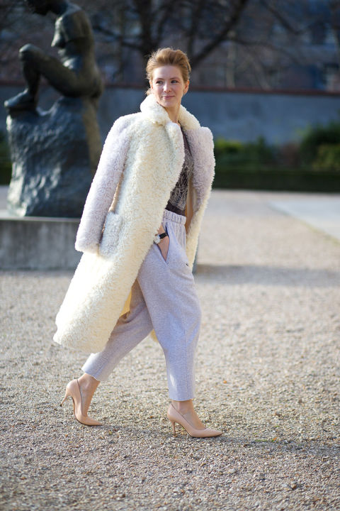 PARİS MODA HAFTASI'NDAN EN İYİ SOKAK STİLİ GÖRÜNÜMLERİ (8)