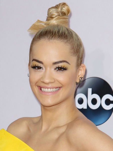 tepede küçük bir topuz için en muhteşem modeller fdw