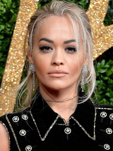 ünlülerin nude rujları az