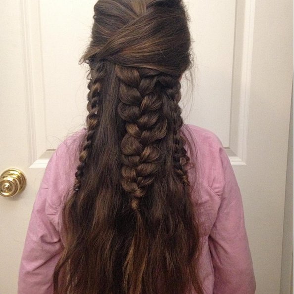 EN BEĞENİLEN 20 KAFES SAÇ ÖRGÜSÜ (19)