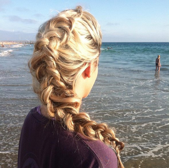 EN BEĞENİLEN 20 KAFES SAÇ ÖRGÜSÜ (4)