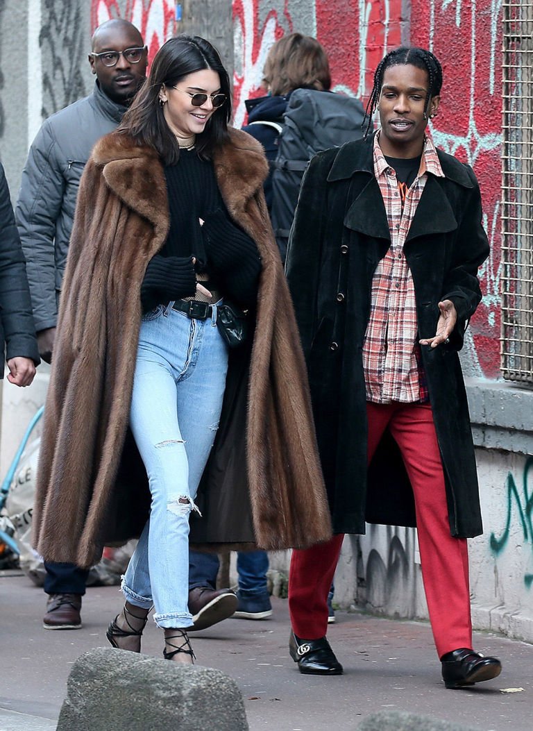 KENDALL JENNER VE KURALLARI YIKAN STİLİ (2)