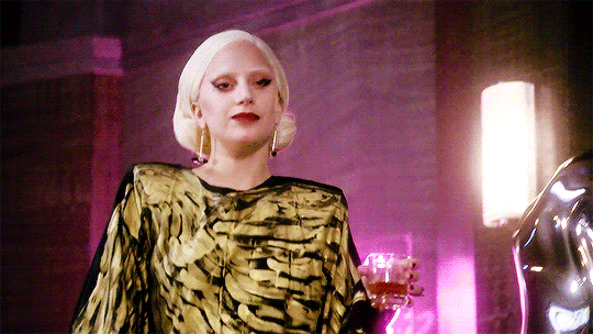 LÜKS SEVENLER İÇİN 12 GÖSTERİŞLİ GÜZELLİK ÜRÜNÜ