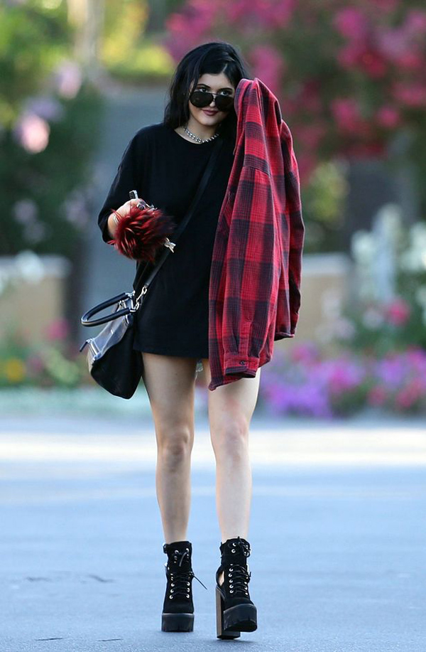 SWEATSHIRT'LERİNİZİ ELBİSE OLARAK GİYMENİN 9 YOLU (4)