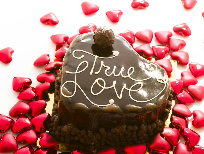 sevgililer günü için pasta