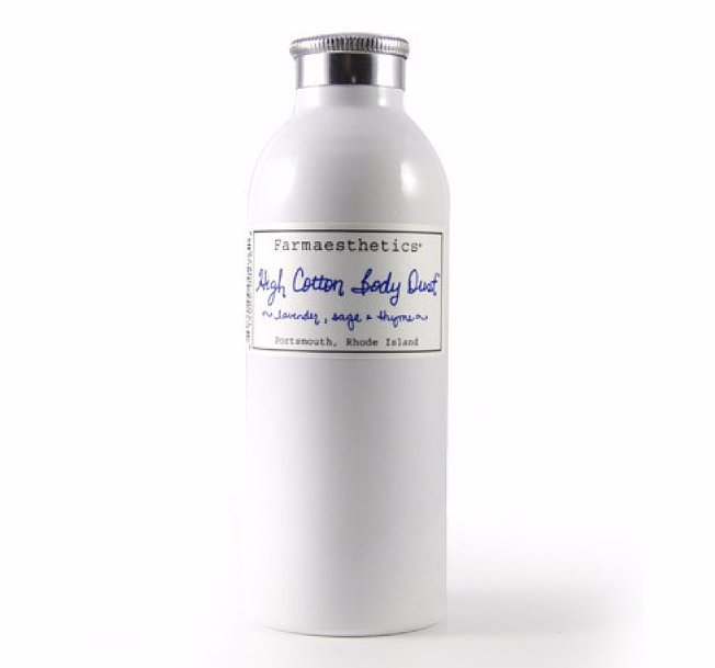 YUMUŞAK VE KUSURSUZ BİR CİLT İÇİN EN İYİ 7 VÜCUT PUDRASI (4)