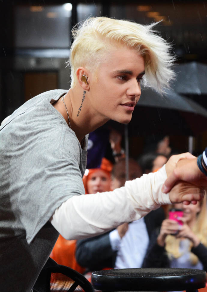51845802 Justin Bieber performs on NBC's 'Today' at Rockefeller Plaza on September 10, 2015 in New York City. FameFlynet, Inc - Beverly Hills, CA, USA - +1 (818) 307-4813