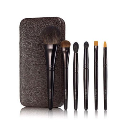 KUSURSUZ BİR MAKYAJ İÇİN EN İYİ 10 FIRÇA SETİ (4)