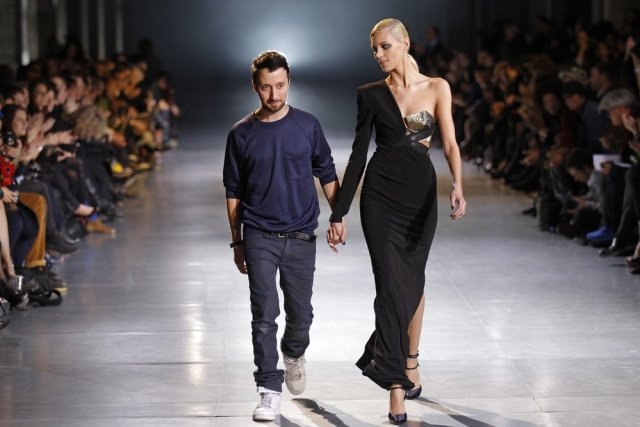 SAINT LAURENT'İN YENİ KREATİF DİREKTÖRÜ ANTHONY VACCARELLO (1)