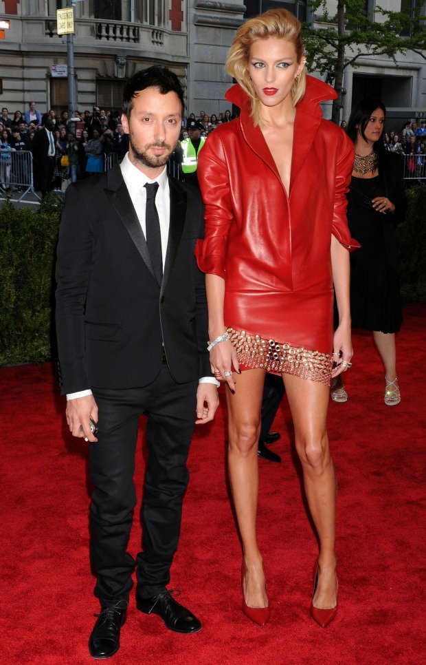 SAINT LAURENT'İN YENİ KREATİF DİREKTÖRÜ ANTHONY VACCARELLO (2)