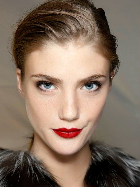 ıslak görünümlü dolgun dudaklar için öneriler 4