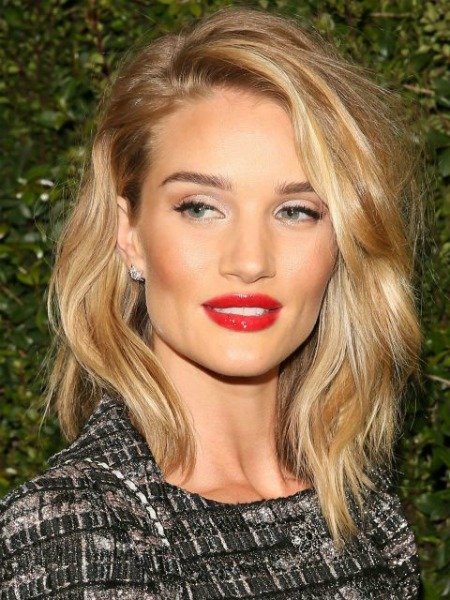 ıslak görünümlü dolgun dudaklar için öneriler 8