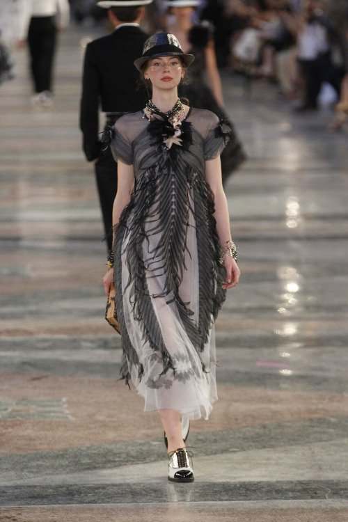 CHANEL CRUISE 2017 KOLEKSİYONUNDAN ÖNE ÇIKAN GÖRÜNÜMLER (1)