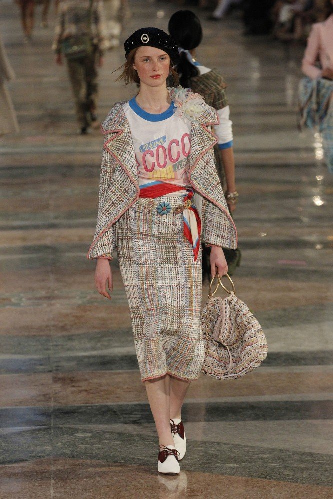 CHANEL CRUISE 2017 KOLEKSİYONUNDAN ÖNE ÇIKAN GÖRÜNÜMLER (6)