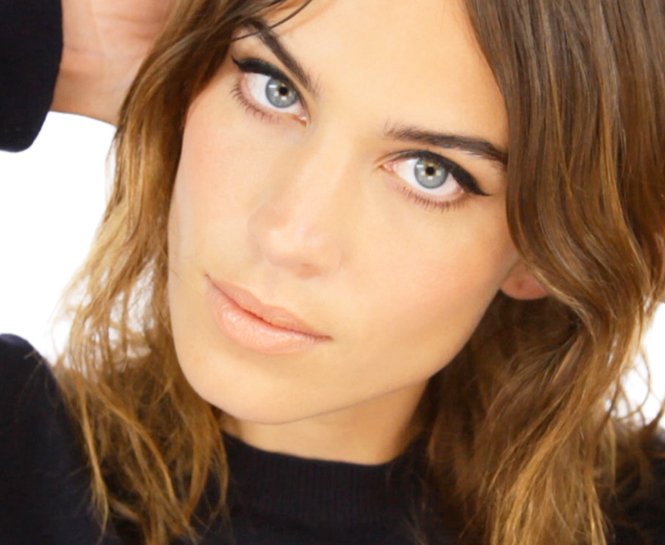 HER GÜN EYELINER KULLANANLARIN ANLAYABİLECEĞİ 12 ŞEY