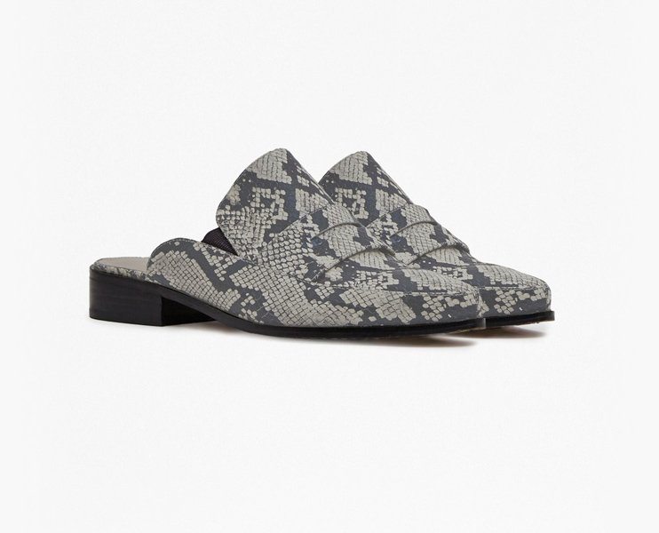 YENİ SEZONUN YÜKSELEN TRENDİ LOAFER TERLİKLER İÇİN EN İYİ 6 MODEL (4)