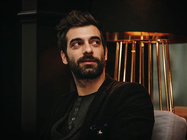 türkiyenin en şık 10 yakışıklı oyuncusu teye