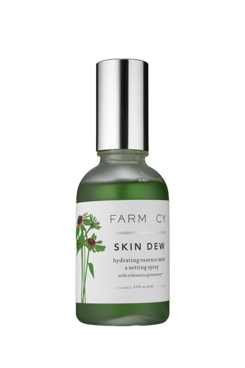 TÜM YAZ GÖRÜNÜMÜNÜZÜ KORUYACAK EN İYİ 8 MAKYAJ SABİTLEYİCİ SPREY (8)