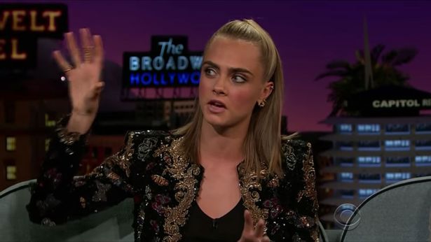 CARA DELEVINGNE'DEN LOB SAÇ İÇİN STİL ÖNERİLERİ (5)