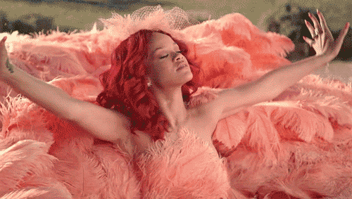 ÖNÜMÜZDEKİ YILLARIN ÖNE ÇIKACAK OLAN 5 PARFÜMÜ 2