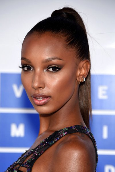 BU SONBAHARDA DENEMENİZ GEREKEN EN BÜYÜK GÜZELLİK TRENDLERİ (6)