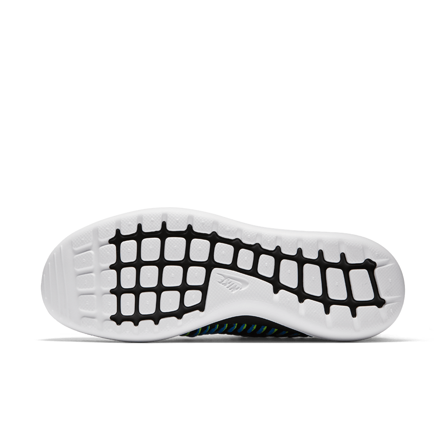 Roshe_Two_Flyknit_Womens_3_61386