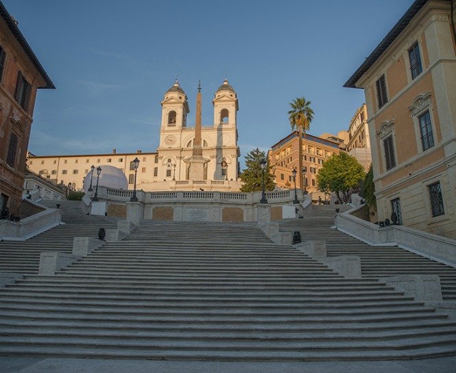 İSPANYOL MERDİVENLERİ YENİDEN AÇILDI  gf