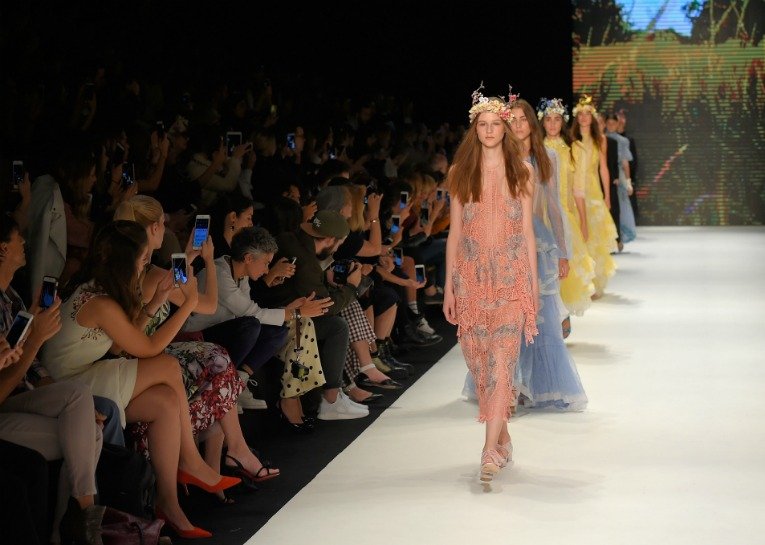 BORA AKSU İLKBAHAR  YAZ 2017 bv