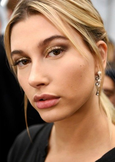 SEZONUN EN ÇOK İLGİ GÖREN 6 MAKYAJ TRENDİ  f