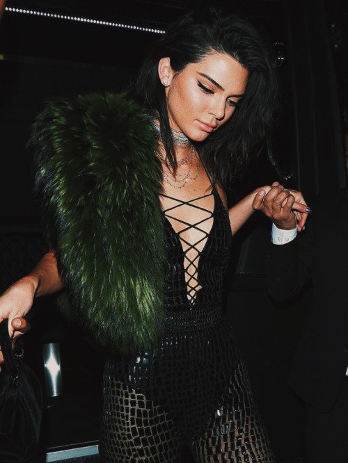 İYİ Kİ DOĞDUN KENDALL JENNER! (4)