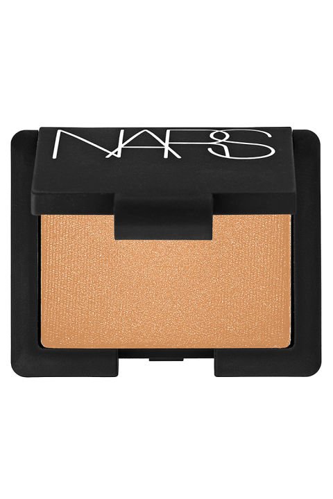 ALTIN RENGİ GÖZ MAKYAJI İÇİN KULLANMANIZ GEREKEN 10 FAR (6)