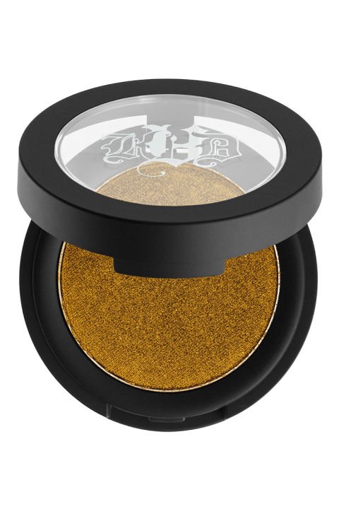 ALTIN RENGİ GÖZ MAKYAJI İÇİN KULLANMANIZ GEREKEN 10 FAR (9)