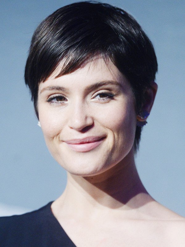 BU YILIN EN SEVDİĞİMİZ SIRADIŞI GÜZELLİK GÖRÜNÜMLERİ (15)