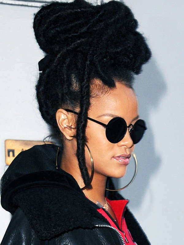 BU YILIN EN SEVDİĞİMİZ SIRADIŞI GÜZELLİK GÖRÜNÜMLERİ (2)