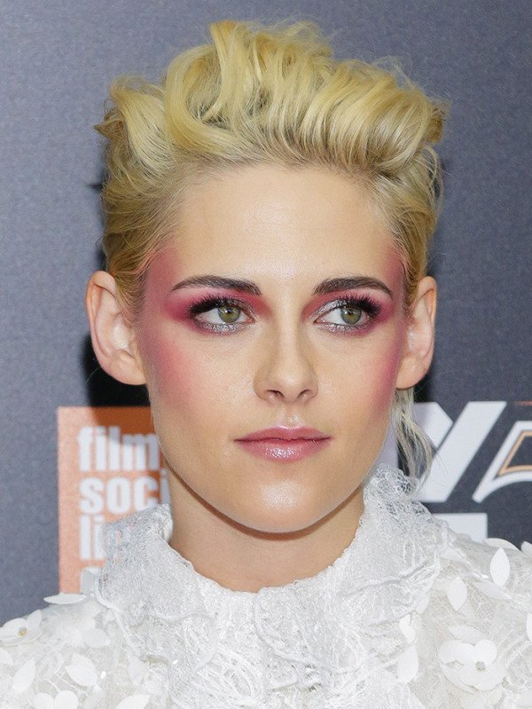 BU YILIN EN SEVDİĞİMİZ SIRADIŞI GÜZELLİK GÖRÜNÜMLERİ (9)