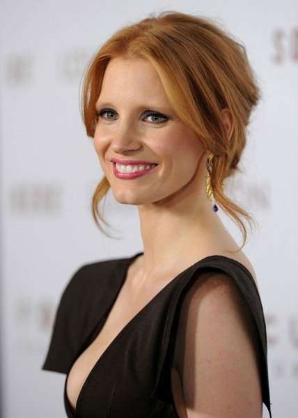 JESSICA CHASTAIN'IN İLHAM VERİCİ SAÇ MODELLERİ 42