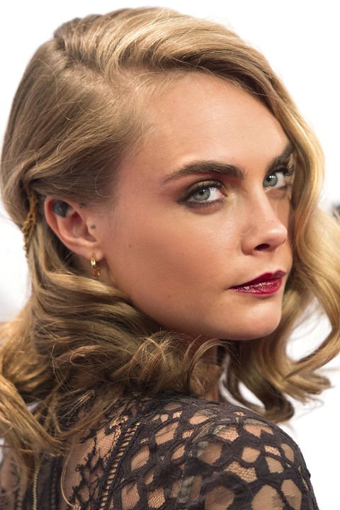 YILBAŞI İÇİN ÜNLÜ İSİMLERDEN 10 MAKYAJ ÖNERİSİ (9)