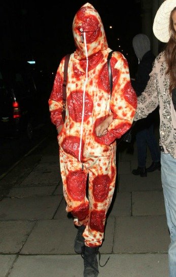 ÜNLÜLERİN PİZZAYLA İMTİHANLARI! YEMEK YA DA YEMEMEK 564w