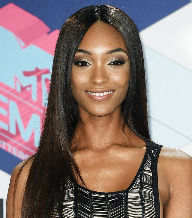 MODELLERİN IŞILDAYAN BİR CİLT İÇİN FAVORİ SERUMLARI (4)