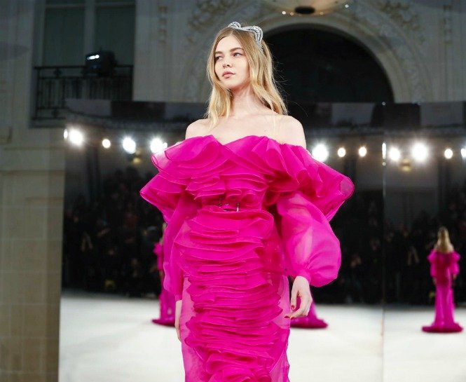 PARİS COUTURE MODA HAFTASI'NDAN RADARIMIZA TAKILAN GÜZELLİK GÖRÜNÜMLERİ aszzss