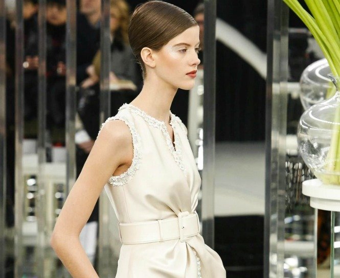 PARİS COUTURE MODA HAFTASI'NDAN RADARIMIZA TAKILAN GÜZELLİK GÖRÜNÜMLERİ mn