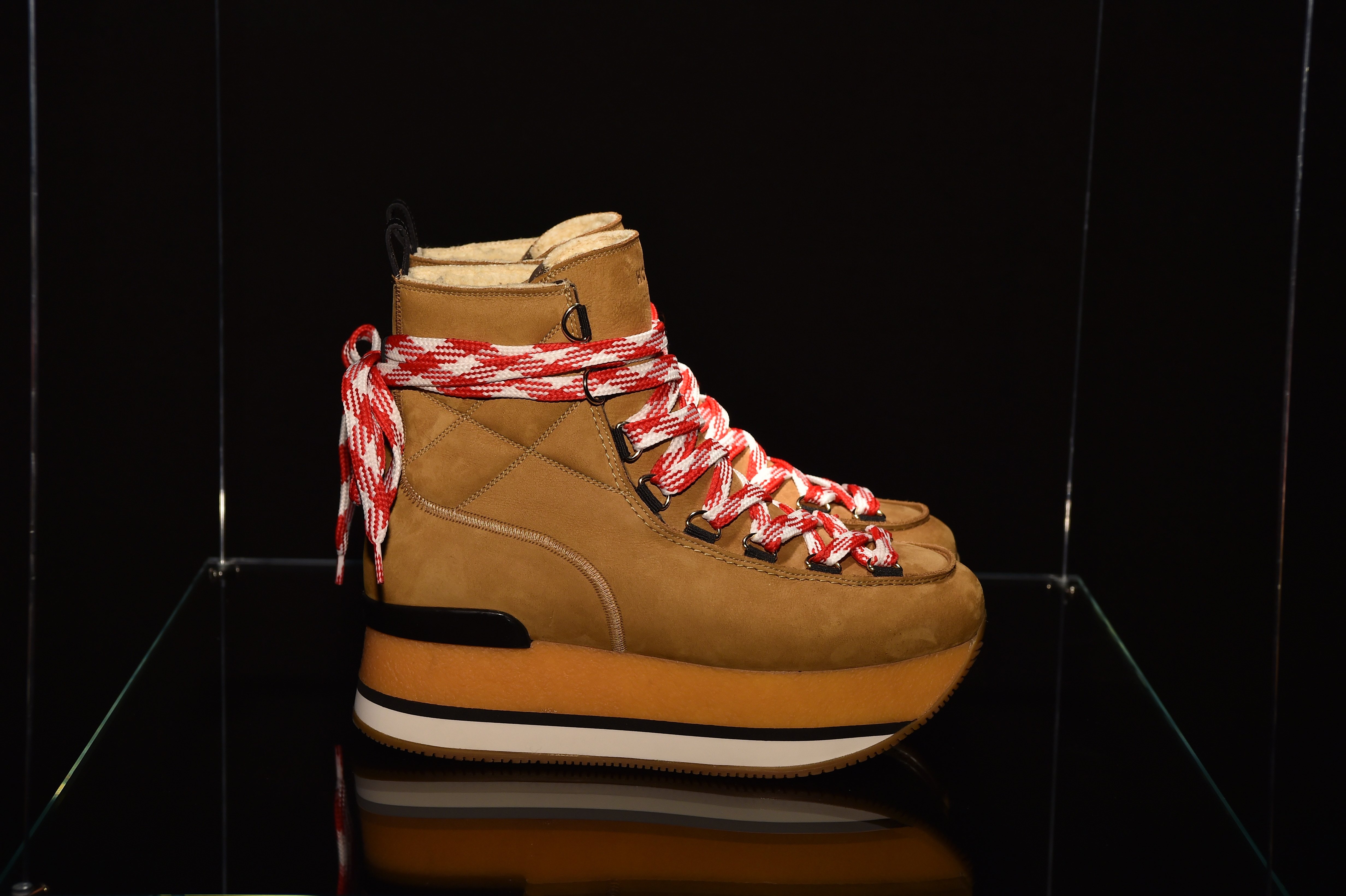 003_HOGAN_AW_W_Collection_Presentation