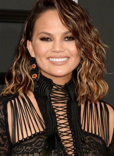 2017 GRAMMY'NİN EN ETKİLEYİCİ GÜZELLİK GÖRÜNÜMLERİ  fd