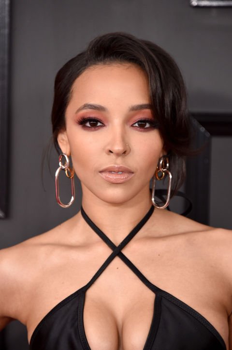 2017 grammy en iyi güzellik görünümleri (13)